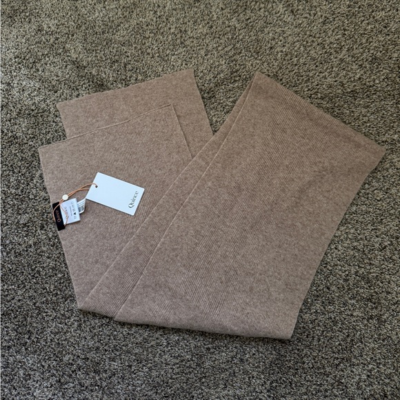 Quince Cashmere Scarf - Picture 4 of 8